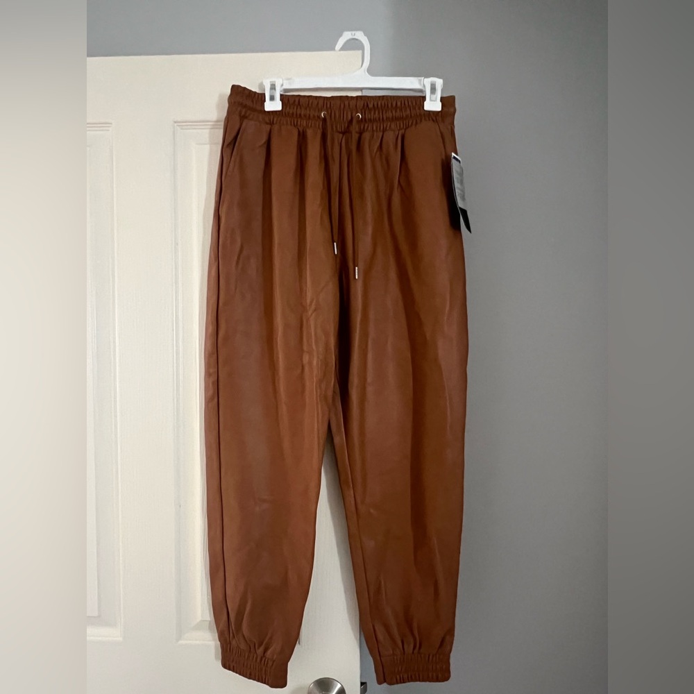 Women’s Faux leather pants. Size M
